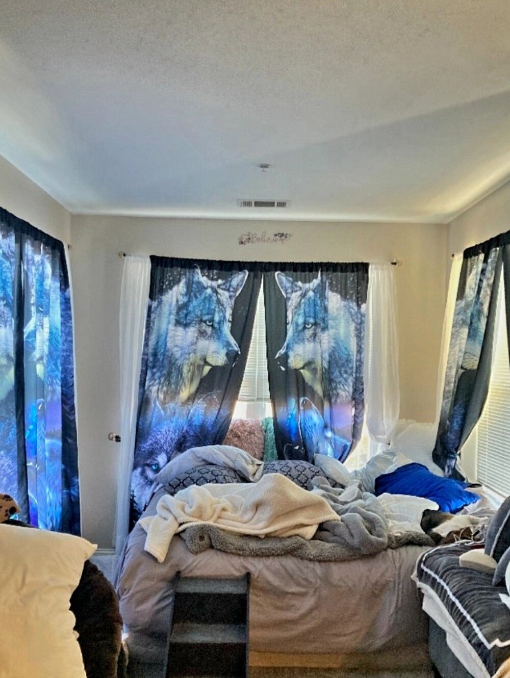 Wolf Curtains 52x82 Each Panel - Picture 7 of 8